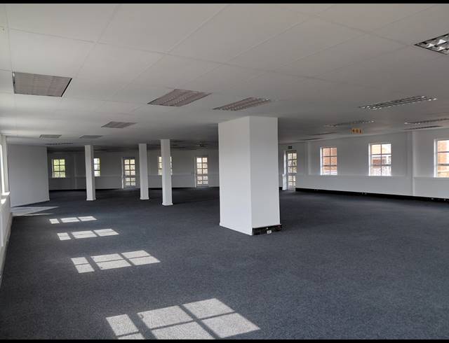 370M² OFFICE TO LET IN FOURWAYS